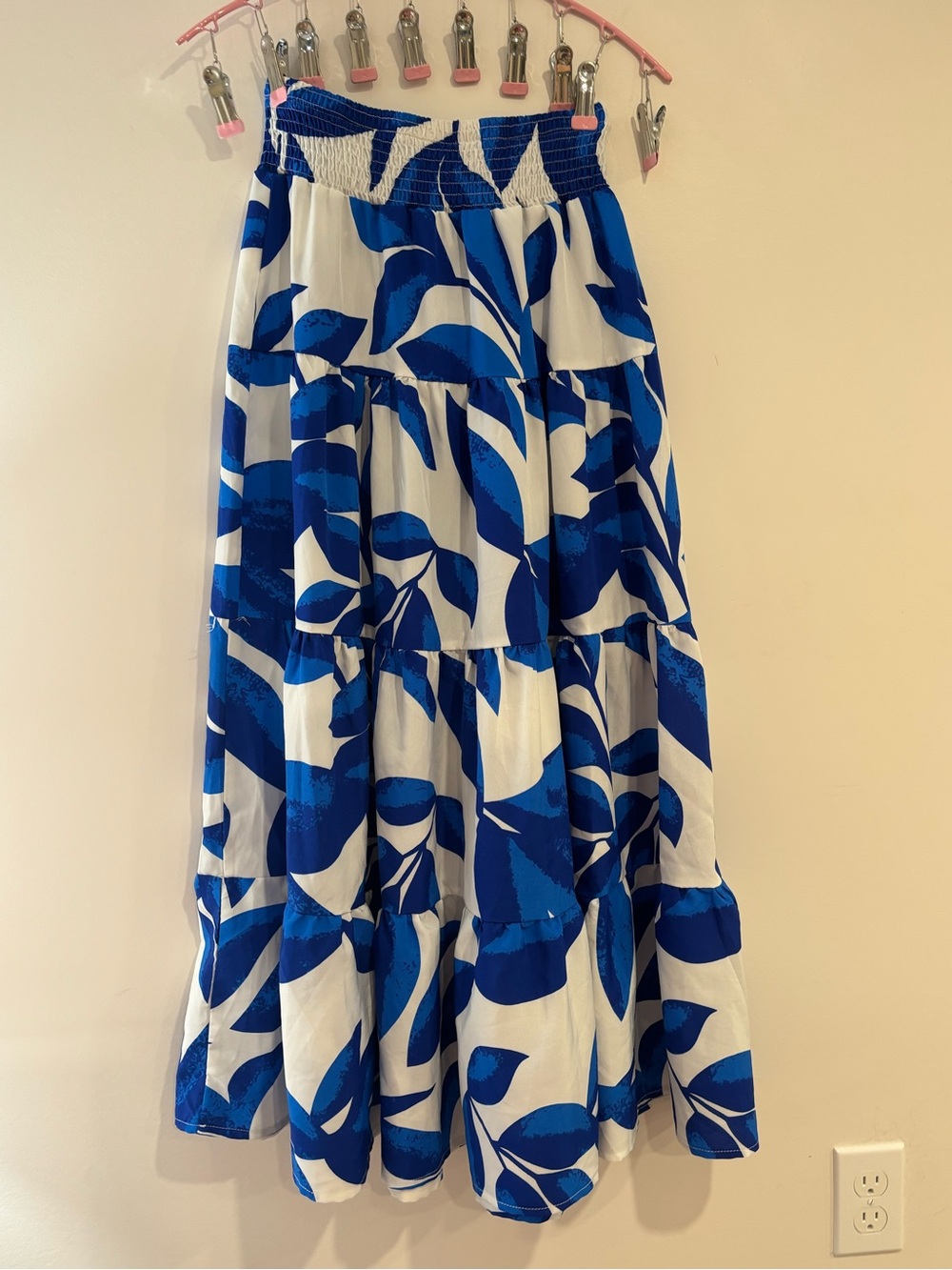 SHEIN White Maxi Skirt with Bold Blue Leaf Print